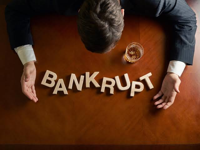 Hậu quả pháp lý khi doanh nghiệp phá sản và trách nhiệm 1 Doanh nghiệp được coi là phá sản khi không thực hiện được nghĩa vụ thanh toán khoản nợ trong thời hạn