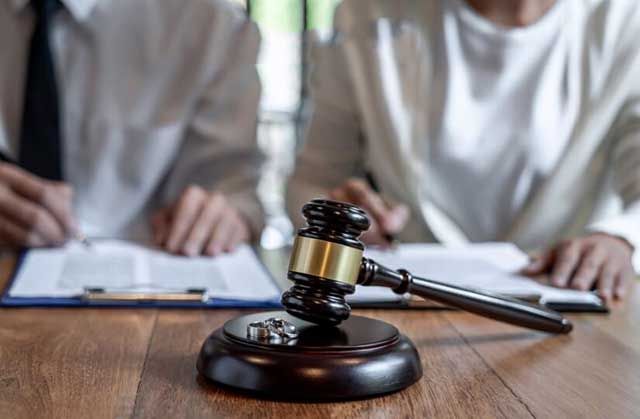 Tòa án nhân dân là cơ quan duy nhất có thẩm quyền cấp trích lục bản án, quyết định ly hôn